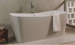 Roca apresenta soluções de banho com materiais inspirados na natureza