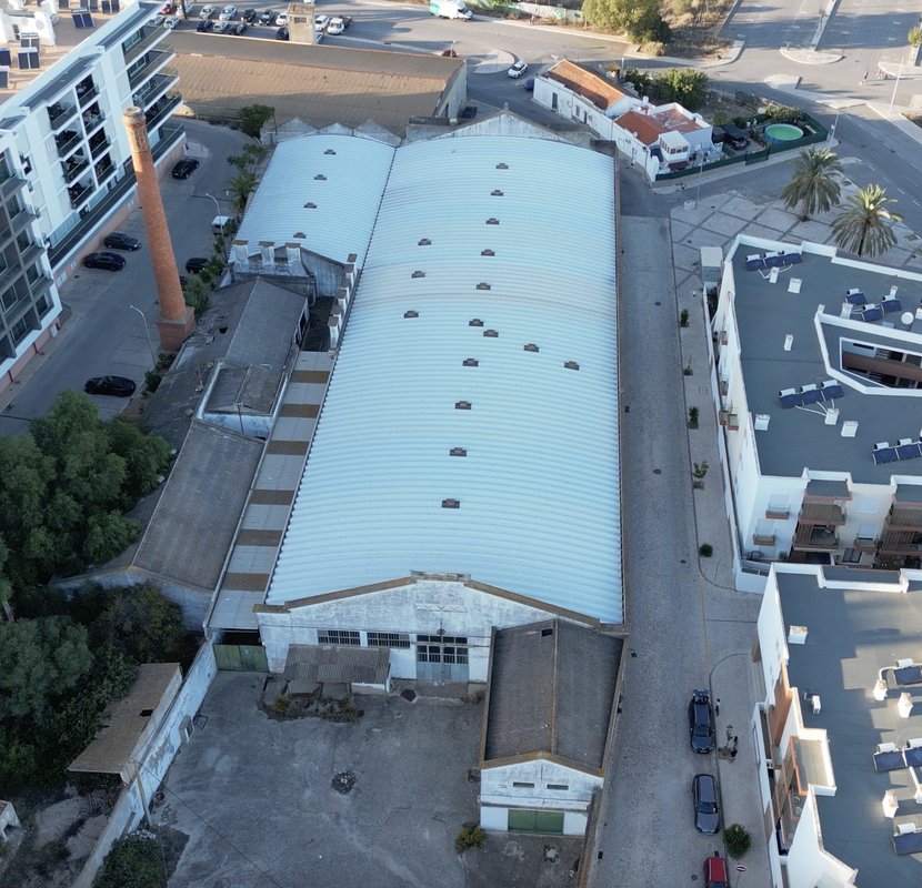 Carvoeiro Branco compra fábrica para projeto residencial em Portimão