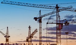 Contratos de obras públicas celebrados descem 49% em fevereiro